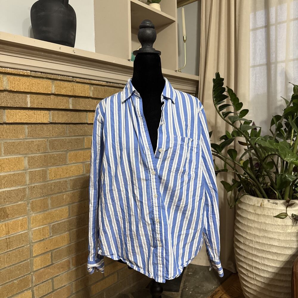Old Navv Button-Down Shirt Blouse, Classic Fit, Blue White Stripes Sz M Coastal